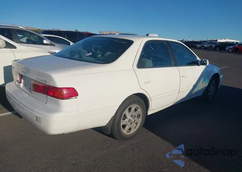 2000 Toyota Camry Ce/Le/Xle из США, поврежденный, VIN JT2BG22K1Y0438884